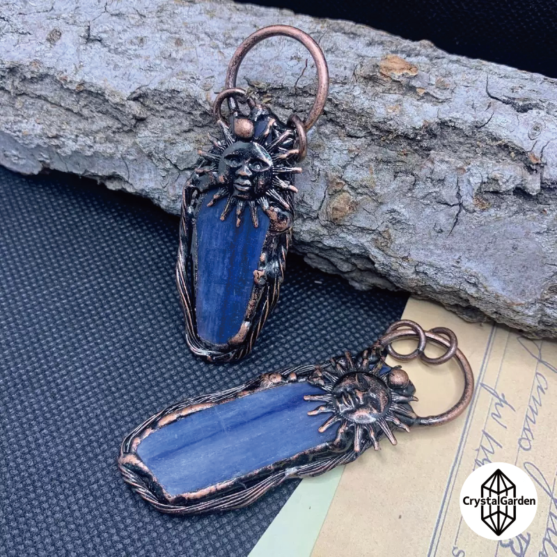 Kyanite Sun God Retro Design Pendant - Image 2